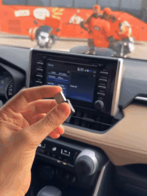 Wireless CarPlay Adapter | Plug & Play USB-C & USB-A CarPlay Converter
